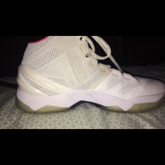 Stephen Curry’s - Picture 2 of 3